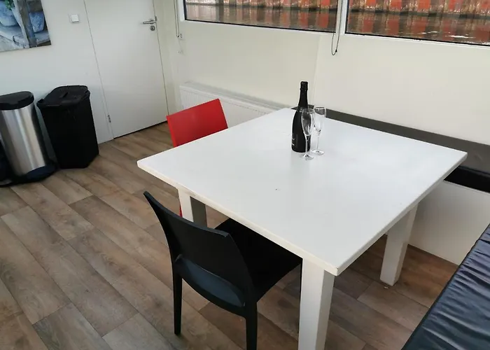 Bådhotel Loft Boat *